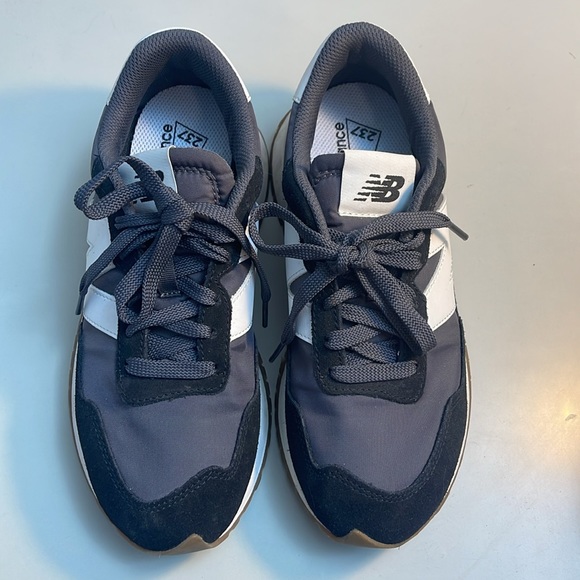 New Balance shoes - Picture 5 of 7